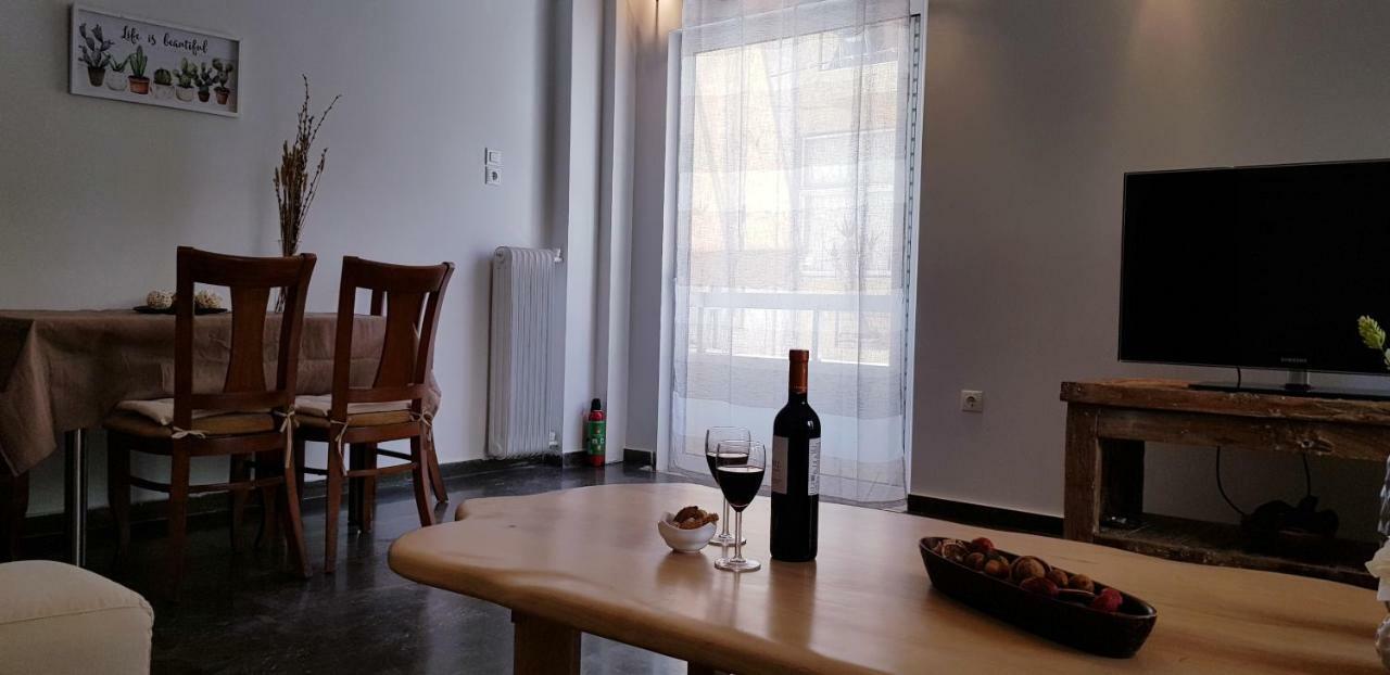 Spacious Apartment In The Historical Center Of Athén Kültér fotó