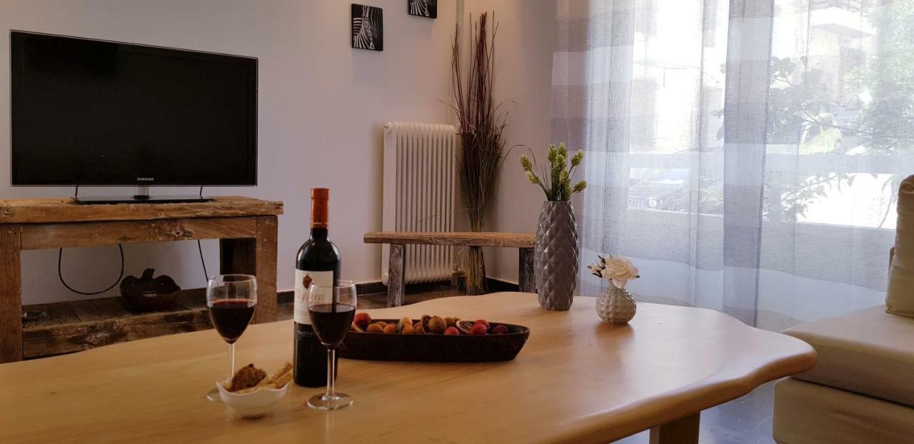 Spacious Apartment In The Historical Center Of Athén Kültér fotó